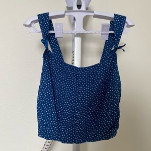 Kendall & Kylie Floral Blue and White crop top - XS - NWOT
